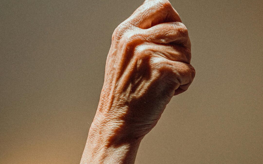 What is a Clenched hand and how can Stroke survivors recover?   